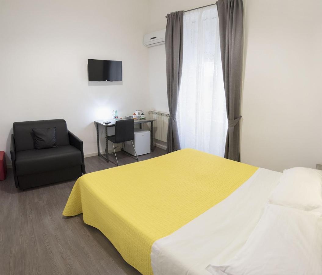 Donna Luisa Bed & Breakfast Наполи Екстериор снимка